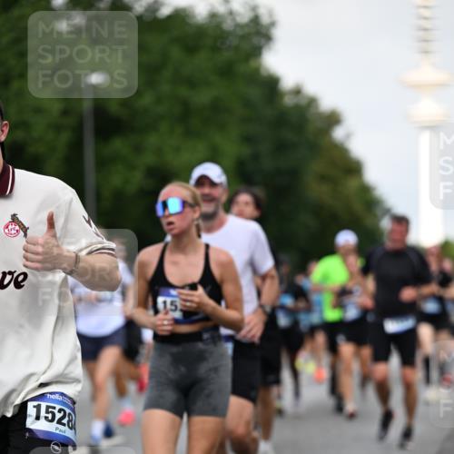 29.06.2025 - hella hamburg halbmarathon Dr. Thomas Lammeyer http://msf.ph/oto/8519866 29.06.2025 10:05:01 Kennedybrücke 1387, 1420, 1568, 1726, 2006, 2354, 2363, 3625, 3740, 3983, 4238, 4249, 4708, 5033, 5870, 6147, 6487, 6531, 6591, 6714, 6757, 6835, 7757, 7759, 7761, 8255, 8326, 8478, 8691, 8923, 10188, 10271, 10705 meine-sportfotos.de