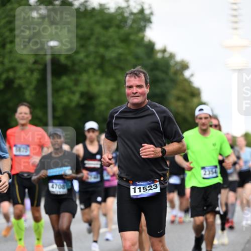29.06.2025 - hella hamburg halbmarathon Dr. Thomas Lammeyer http://msf.ph/oto/8519983 29.06.2025 10:05:03 Kennedybrücke 1387, 1420, 1726, 2006, 2354, 2363, 3625, 3740, 3983, 4068, 4238, 4249, 4708, 5033, 5870, 6147, 6487, 6531, 6591, 6714, 6757, 6835, 7757, 7759, 7761, 8255, 8326, 8478, 8691, 8923, 9124, 9932, 10188, 10271, 10383, 10705 meine-sportfotos.de