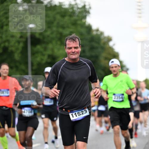 29.06.2025 - hella hamburg halbmarathon Dr. Thomas Lammeyer http://msf.ph/oto/8519994 29.06.2025 10:05:04 Kennedybrücke 1387, 1420, 1726, 2006, 2354, 2363, 3625, 3740, 3983, 4068, 4238, 4249, 4708, 5870, 6147, 6487, 6531, 6591, 6714, 6757, 6835, 7757, 7759, 7761, 8255, 8326, 8478, 8691, 8923, 9124, 9932, 10271, 10383, 10705 meine-sportfotos.de