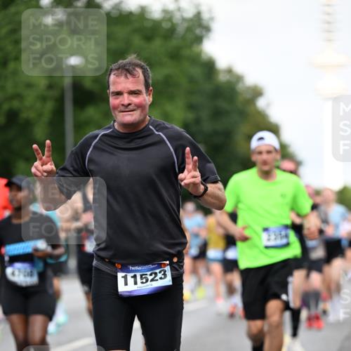 29.06.2025 - hella hamburg halbmarathon Dr. Thomas Lammeyer http://msf.ph/oto/8520014 29.06.2025 10:05:04 Kennedybrücke 1387, 1420, 1726, 2006, 2354, 2363, 3625, 3740, 3983, 4068, 4238, 4249, 4708, 5870, 6147, 6487, 6531, 6591, 6714, 6757, 6835, 7757, 7759, 7761, 8255, 8326, 8478, 8691, 8923, 9124, 9932, 10271, 10383, 10705 meine-sportfotos.de