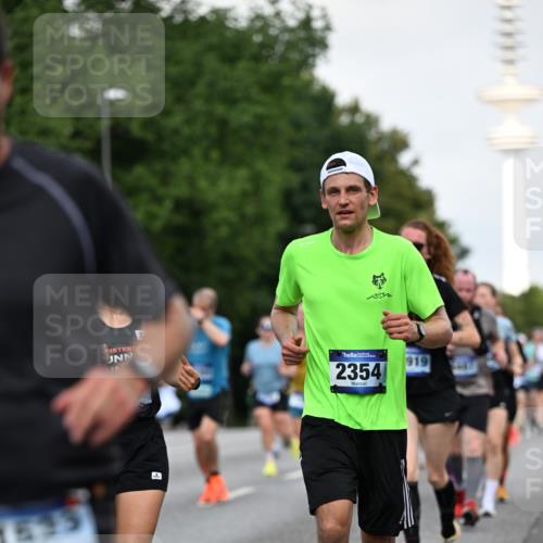 29.06.2025 - hella hamburg halbmarathon Dr. Thomas Lammeyer http://msf.ph/oto/8520049 29.06.2025 10:05:05 Kennedybrücke 1387, 1420, 1726, 2006, 2354, 2363, 3625, 3740, 3983, 4068, 4238, 4249, 4708, 5870, 6147, 6487, 6531, 6591, 6714, 6757, 6835, 6924, 7757, 7759, 7761, 8255, 8326, 8478, 8691, 8923, 9124, 9932, 10271, 10383, 10705 meine-sportfotos.de