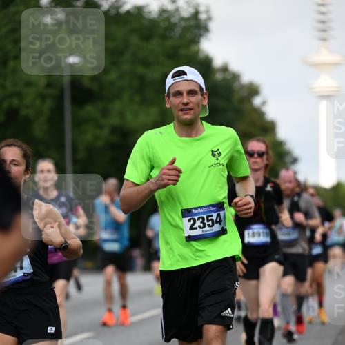 29.06.2025 - hella hamburg halbmarathon Dr. Thomas Lammeyer http://msf.ph/oto/8520074 29.06.2025 10:05:05 Kennedybrücke 1387, 1420, 1726, 2006, 2354, 2363, 3625, 3740, 3983, 4068, 4238, 4249, 4708, 5870, 6147, 6487, 6531, 6591, 6714, 6757, 6835, 6924, 7757, 7759, 7761, 8255, 8326, 8478, 8691, 8923, 9124, 9932, 10271, 10383, 10705 meine-sportfotos.de