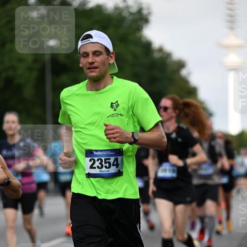 29.06.2025 - hella hamburg halbmarathon Dr. Thomas Lammeyer http://msf.ph/oto/8520088 29.06.2025 10:05:06 Kennedybrücke 1387, 1420, 1726, 2006, 2354, 2363, 2936, 3625, 3740, 3983, 4068, 4238, 4249, 4708, 5870, 6147, 6487, 6531, 6591, 6714, 6757, 6835, 6924, 7757, 7759, 7761, 8255, 8326, 8478, 8691, 8923, 9124, 9932, 10271, 10383, 10705 meine-sportfotos.de