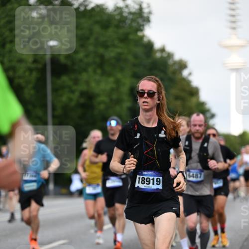 29.06.2025 - hella hamburg halbmarathon Dr. Thomas Lammeyer http://msf.ph/oto/8520122 29.06.2025 10:05:07 Kennedybrücke 1387, 1420, 1726, 2006, 2354, 2363, 2936, 3625, 3740, 3983, 4068, 4238, 4249, 4319, 4708, 5870, 6147, 6487, 6531, 6591, 6714, 6757, 6835, 6924, 7757, 7759, 7761, 8046, 8255, 8326, 8478, 8691, 8923, 9124, 9932, 10271, 10383, 10705 meine-sportfotos.de