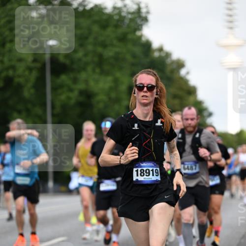 29.06.2025 - hella hamburg halbmarathon Dr. Thomas Lammeyer http://msf.ph/oto/8520135 29.06.2025 10:05:07 Kennedybrücke 1387, 1420, 1726, 2006, 2354, 2363, 2936, 3625, 3740, 3983, 4068, 4238, 4249, 4319, 4708, 5870, 6147, 6487, 6531, 6591, 6714, 6757, 6835, 6924, 7757, 7759, 7761, 8046, 8255, 8326, 8478, 8691, 8923, 9124, 9932, 10271, 10383, 10705 meine-sportfotos.de