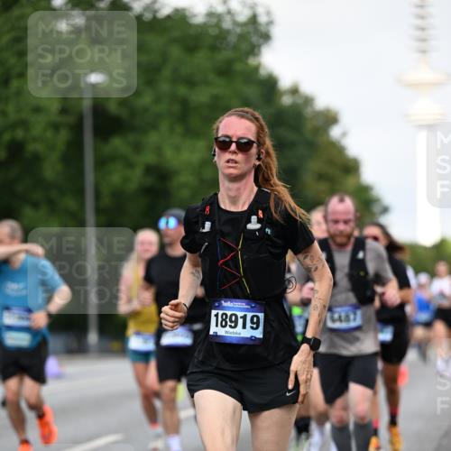 29.06.2025 - hella hamburg halbmarathon Dr. Thomas Lammeyer http://msf.ph/oto/8520142 29.06.2025 10:05:07 Kennedybrücke 1387, 1420, 1726, 2006, 2354, 2363, 2936, 3625, 3740, 3983, 4068, 4238, 4249, 4319, 4708, 5870, 6147, 6487, 6531, 6591, 6714, 6757, 6835, 6924, 7757, 7759, 7761, 8046, 8255, 8326, 8478, 8691, 8923, 9124, 9932, 10271, 10383, 10705 meine-sportfotos.de
