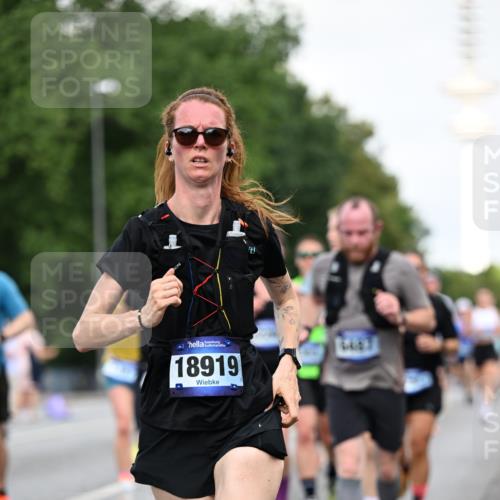 29.06.2025 - hella hamburg halbmarathon Dr. Thomas Lammeyer http://msf.ph/oto/8520158 29.06.2025 10:05:08 Kennedybrücke 1387, 1420, 1726, 2006, 2354, 2363, 2936, 3625, 3740, 3983, 4068, 4238, 4249, 4319, 4708, 5870, 6147, 6487, 6531, 6591, 6714, 6757, 6835, 6924, 7757, 7759, 7761, 8046, 8255, 8326, 8478, 8691, 8923, 9124, 9932, 10271, 10383, 10705 meine-sportfotos.de