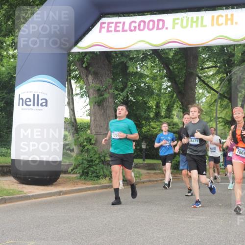 29.06.2025 - hella hamburg halbmarathon KatJ http://msf.ph/oto/8520164 29.06.2025 10:49:34 Zwischen KM18-KM19 1184, 2661, 4511, 6142, 7869 meine-sportfotos.de