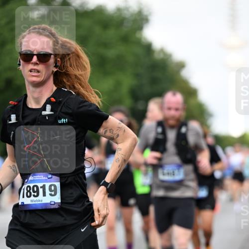 29.06.2025 - hella hamburg halbmarathon Dr. Thomas Lammeyer http://msf.ph/oto/8520174 29.06.2025 10:05:08 Kennedybrücke 1387, 1420, 1726, 2006, 2354, 2363, 2936, 3625, 3740, 3983, 4068, 4238, 4249, 4319, 4708, 5870, 6147, 6487, 6531, 6591, 6714, 6757, 6835, 6924, 7757, 7759, 7761, 8046, 8255, 8326, 8478, 8691, 8923, 9124, 9932, 10271, 10383, 10705 meine-sportfotos.de