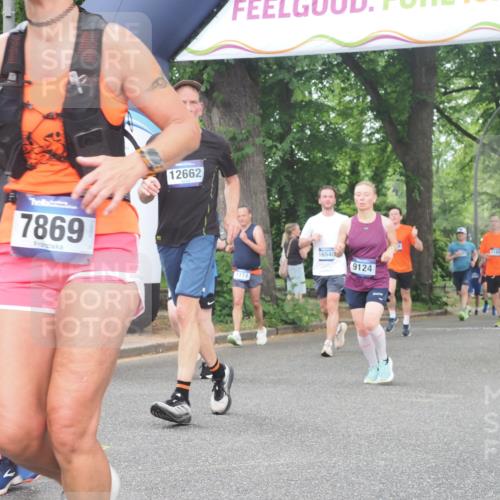 29.06.2025 - hella hamburg halbmarathon KatJ http://msf.ph/oto/8520240 29.06.2025 10:49:36 Zwischen KM18-KM19 1114, 1184, 1940, 4511, 4859, 7869 meine-sportfotos.de