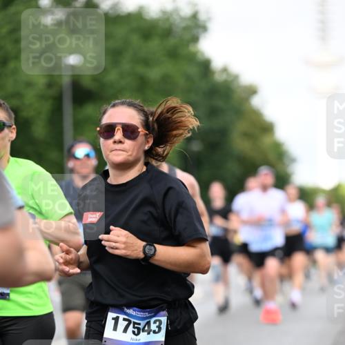29.06.2025 - hella hamburg halbmarathon Dr. Thomas Lammeyer http://msf.ph/oto/8520279 29.06.2025 10:05:10 Kennedybrücke 1387, 1420, 1526, 1726, 2006, 2354, 2363, 2936, 3625, 3740, 4068, 4238, 4249, 4319, 4370, 4708, 5870, 6147, 6487, 6531, 6591, 6714, 6757, 6835, 6924, 7658, 7757, 7759, 7761, 8046, 8255, 8326, 8478, 8691, 8923, 9124, 9932, 10383, 10705 meine-sportfotos.de