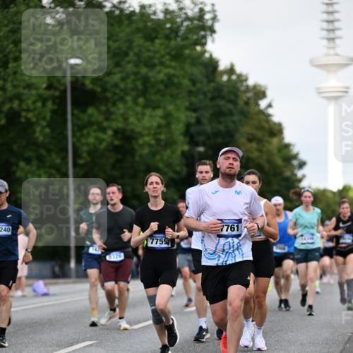 29.06.2025 - hella hamburg halbmarathon Dr. Thomas Lammeyer http://msf.ph/oto/8520382 29.06.2025 10:05:13 Kennedybrücke 1387, 1420, 1526, 1726, 2006, 2091, 2354, 2363, 2936, 3425, 3625, 3740, 4068, 4238, 4249, 4319, 4370, 4708, 5870, 6147, 6487, 6531, 6591, 6714, 6835, 6924, 7287, 7658, 7757, 7759, 7761, 8046, 8326, 8478, 8691, 8923, 9124, 9932, 10383, 10576, 10705 meine-sportfotos.de