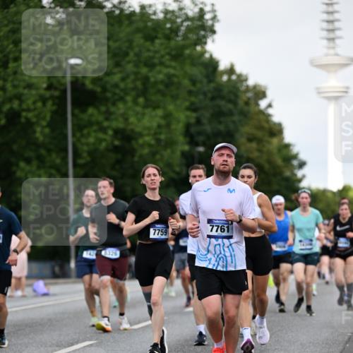 29.06.2025 - hella hamburg halbmarathon Dr. Thomas Lammeyer http://msf.ph/oto/8520387 29.06.2025 10:05:13 Kennedybrücke 1387, 1420, 1526, 1726, 2006, 2091, 2354, 2363, 2936, 3425, 3625, 3740, 4068, 4238, 4249, 4319, 4370, 4708, 5870, 6147, 6487, 6531, 6591, 6714, 6835, 6924, 7287, 7658, 7757, 7759, 7761, 8046, 8326, 8478, 8691, 8923, 9124, 9932, 10383, 10576, 10705 meine-sportfotos.de