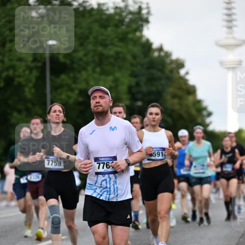 29.06.2025 - hella hamburg halbmarathon Dr. Thomas Lammeyer http://msf.ph/oto/8520430 29.06.2025 10:05:14 Kennedybrücke 1387, 1420, 1526, 1726, 2006, 2091, 2354, 2363, 2490, 2936, 3425, 3625, 3740, 4068, 4238, 4249, 4319, 4370, 4708, 5870, 6087, 6147, 6487, 6531, 6591, 6714, 6835, 6924, 7287, 7658, 7757, 7759, 7761, 8046, 8326, 8691, 8923, 9124, 9932, 10383, 10576, 10705 meine-sportfotos.de