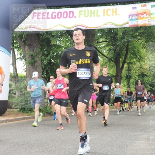 29.06.2025 - hella hamburg halbmarathon KatJ http://msf.ph/oto/8520433 29.06.2025 10:49:41 Zwischen KM18-KM19 1114, 1940, 4859, 6311 meine-sportfotos.de