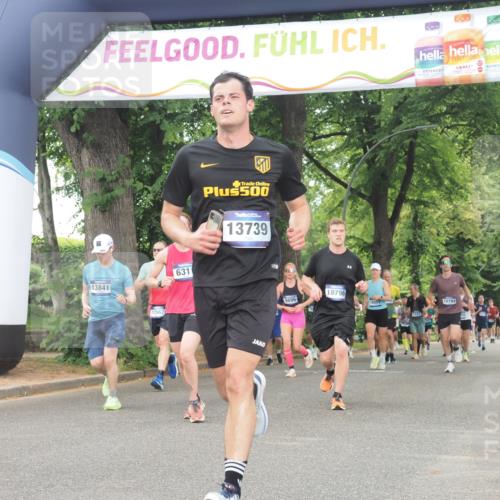 29.06.2025 - hella hamburg halbmarathon KatJ http://msf.ph/oto/8520439 29.06.2025 10:49:41 Zwischen KM18-KM19 1114, 1940, 4859, 6311 meine-sportfotos.de
