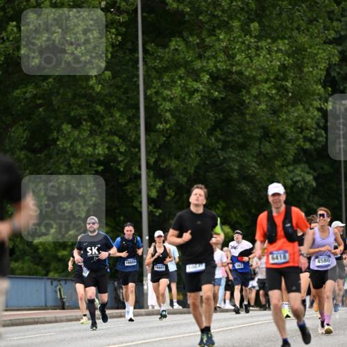 29.06.2025 - hella hamburg halbmarathon Dr. Thomas Lammeyer http://msf.ph/oto/8520687 29.06.2025 10:33:57 Kennedybrücke 1192, 1230, 1661, 1869, 2699, 2901, 3613, 4580, 4700, 4982, 5063, 5249, 5322, 6418, 6598, 7449, 8388, 10162, 10641 meine-sportfotos.de