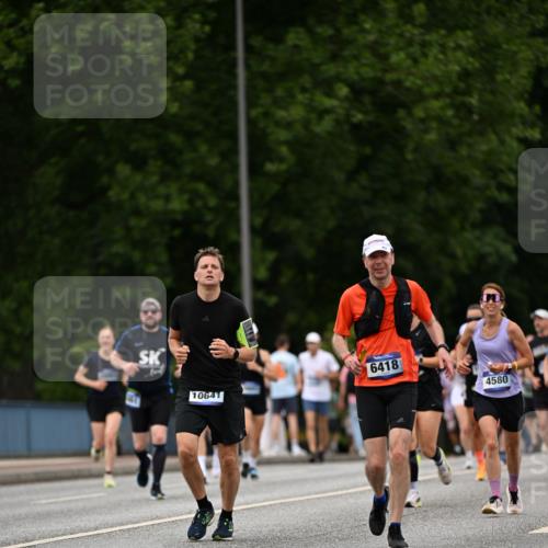 29.06.2025 - hella hamburg halbmarathon Dr. Thomas Lammeyer http://msf.ph/oto/8520740 29.06.2025 10:33:59 Kennedybrücke 1192, 1230, 1661, 1869, 2901, 3613, 4575, 4580, 4700, 4982, 5063, 5322, 6418, 6598, 7449, 8388, 10162, 10641, 10880 meine-sportfotos.de