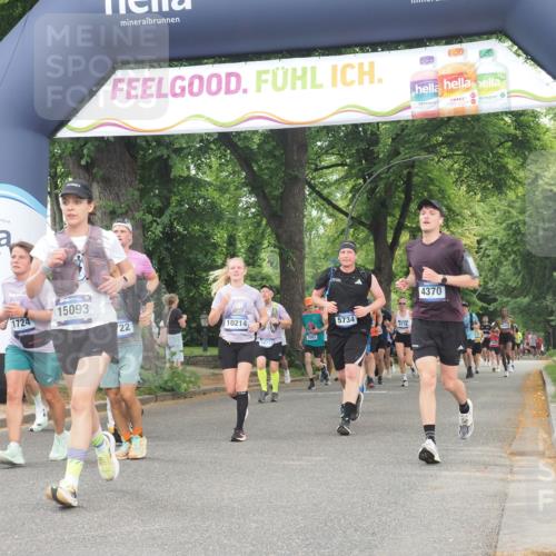 29.06.2025 - hella hamburg halbmarathon KatJ http://msf.ph/oto/8520783 29.06.2025 10:49:48 Zwischen KM18-KM19 1126, 1722, 1724, 4370, 4665, 5734, 6311, 8469 meine-sportfotos.de