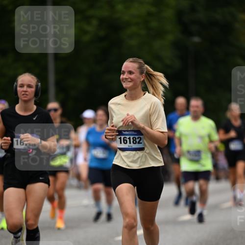 29.06.2025 - hella hamburg halbmarathon Dr. Thomas Lammeyer http://msf.ph/oto/8520935 29.06.2025 10:34:06 Kennedybrücke 1063, 1192, 1230, 1661, 2901, 3573, 3613, 4575, 4580, 4982, 5322, 6418, 6598, 7449, 8048, 10162, 10641, 10880 meine-sportfotos.de