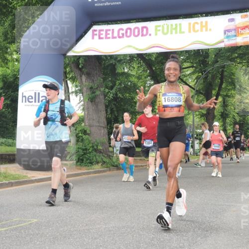 29.06.2025 - hella hamburg halbmarathon KatJ http://msf.ph/oto/8521046 29.06.2025 10:49:56 Zwischen KM18-KM19 1254, 1334, 1573, 1881, 2683, 3001, 3921, 4538, 4665, 5384 meine-sportfotos.de