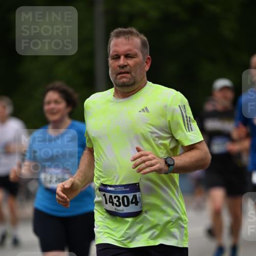 29.06.2025 - hella hamburg halbmarathon Dr. Thomas Lammeyer http://msf.ph/oto/8521177 29.06.2025 10:34:11 Kennedybrücke 1063, 1192, 1230, 1661, 2901, 3524, 3573, 3613, 4198, 4575, 4580, 4819, 6418, 6598, 7449, 8048, 10641, 10880 meine-sportfotos.de