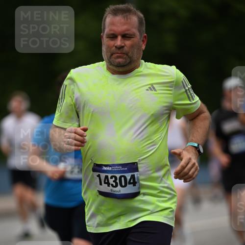 29.06.2025 - hella hamburg halbmarathon Dr. Thomas Lammeyer http://msf.ph/oto/8521187 29.06.2025 10:34:12 Kennedybrücke 1063, 1192, 1230, 1661, 2901, 3524, 3573, 3613, 4198, 4575, 4580, 4819, 6418, 6598, 7449, 8048, 10641, 10880 meine-sportfotos.de