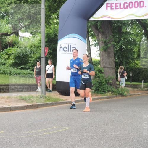 29.06.2025 - hella hamburg halbmarathon KatJ http://msf.ph/oto/8521192 29.06.2025 10:50:02 Zwischen KM18-KM19 1427, 1464, 2683, 3921, 4538, 5384 meine-sportfotos.de