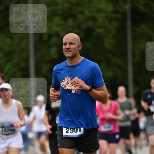 29.06.2025 - hella hamburg halbmarathon Dr. Thomas Lammeyer http://msf.ph/oto/8521199 29.06.2025 10:34:13 Kennedybrücke 1063, 1192, 1230, 1661, 2901, 3524, 3573, 4198, 4575, 4580, 4819, 6418, 6598, 6626, 7449, 8048, 10641, 10880 meine-sportfotos.de