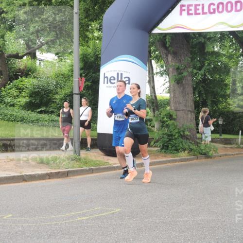 29.06.2025 - hella hamburg halbmarathon KatJ http://msf.ph/oto/8521201 29.06.2025 10:50:02 Zwischen KM18-KM19 1427, 1464, 2683, 3921, 4538, 5384 meine-sportfotos.de