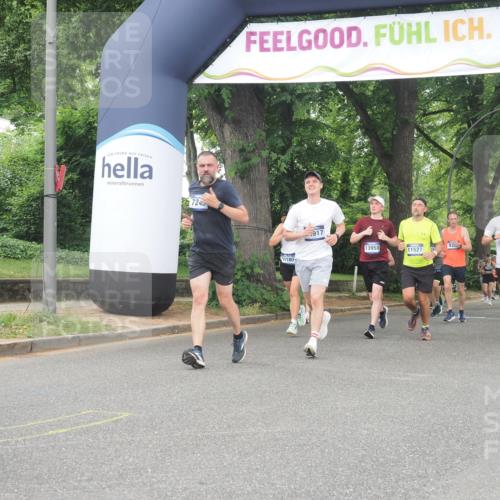 29.06.2025 - hella hamburg halbmarathon KatJ http://msf.ph/oto/8521343 29.06.2025 10:50:06 Zwischen KM18-KM19 1427, 7243 meine-sportfotos.de