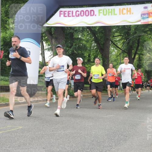 29.06.2025 - hella hamburg halbmarathon KatJ http://msf.ph/oto/8521358 29.06.2025 10:50:07 Zwischen KM18-KM19 1427, 7243 meine-sportfotos.de