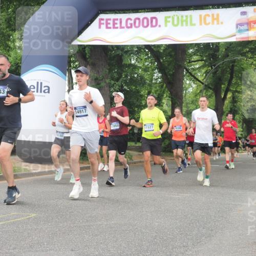 29.06.2025 - hella hamburg halbmarathon KatJ http://msf.ph/oto/8521371 29.06.2025 10:50:07 Zwischen KM18-KM19 1427, 7243 meine-sportfotos.de