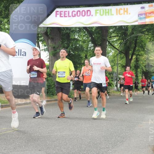 29.06.2025 - hella hamburg halbmarathon KatJ http://msf.ph/oto/8521397 29.06.2025 10:50:08 Zwischen KM18-KM19 1427, 7243 meine-sportfotos.de