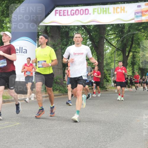 29.06.2025 - hella hamburg halbmarathon KatJ http://msf.ph/oto/8521430 29.06.2025 10:50:08 Zwischen KM18-KM19 1427, 7243 meine-sportfotos.de