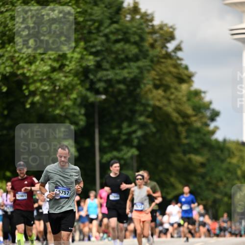 29.06.2025 - hella hamburg halbmarathon Dr. Thomas Lammeyer http://msf.ph/oto/8521666 29.06.2025 10:34:27 Kennedybrücke 1063, 2302, 3524, 3573, 4198, 4575, 4819, 6626, 7517, 8048, 9095, 10322, 10880, 10996 meine-sportfotos.de