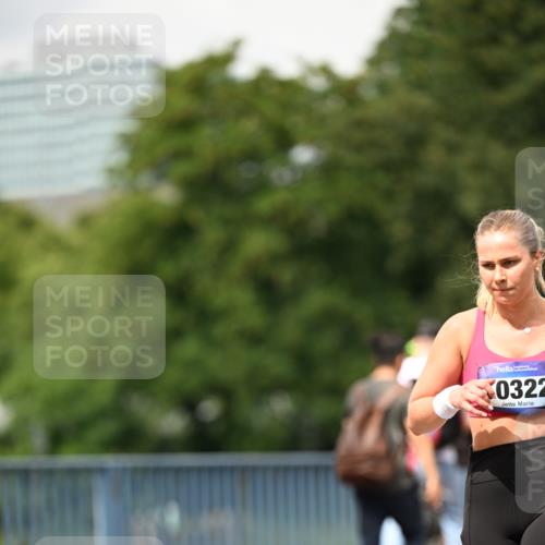 29.06.2025 - hella hamburg halbmarathon Dr. Thomas Lammeyer http://msf.ph/oto/8521732 29.06.2025 10:34:31 Kennedybrücke 1063, 2302, 3524, 3573, 4198, 4819, 6556, 6626, 7517, 8048, 9095, 9830, 10322, 10996 meine-sportfotos.de