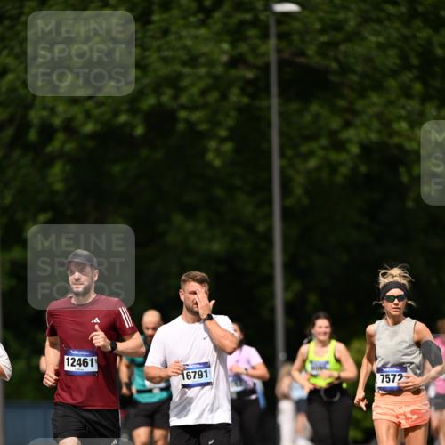 29.06.2025 - hella hamburg halbmarathon Dr. Thomas Lammeyer http://msf.ph/oto/8521766 29.06.2025 10:34:32 Kennedybrücke 2302, 3524, 3573, 4198, 4819, 6556, 6626, 7517, 9095, 9830, 10322, 10996 meine-sportfotos.de