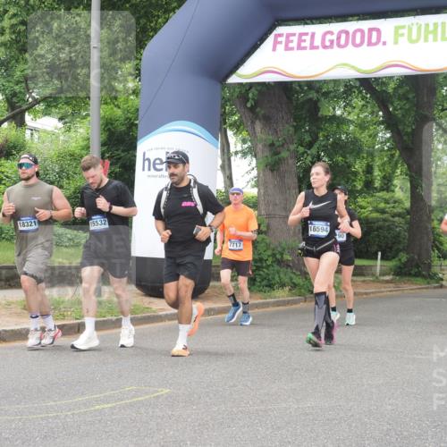 29.06.2025 - hella hamburg halbmarathon KatJ http://msf.ph/oto/8521824 29.06.2025 10:50:18 Zwischen KM18-KM19 2424, 2685, 7290, 7453, 7717 meine-sportfotos.de