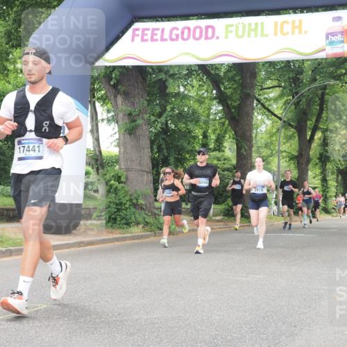 29.06.2025 - hella hamburg halbmarathon KatJ http://msf.ph/oto/8521901 29.06.2025 10:50:21 Zwischen KM18-KM19 2424, 3919, 7290, 7453, 7717 meine-sportfotos.de