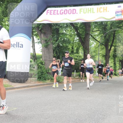 29.06.2025 - hella hamburg halbmarathon KatJ http://msf.ph/oto/8521915 29.06.2025 10:50:21 Zwischen KM18-KM19 2424, 3919, 7290, 7453, 7717 meine-sportfotos.de
