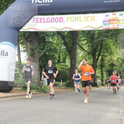 29.06.2025 - hella hamburg halbmarathon KatJ http://msf.ph/oto/8521972 29.06.2025 10:50:24 Zwischen KM18-KM19 3919, 7290, 7717 meine-sportfotos.de