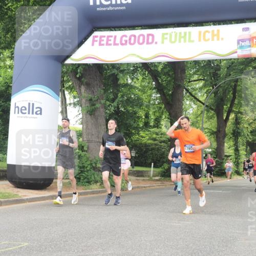 29.06.2025 - hella hamburg halbmarathon KatJ http://msf.ph/oto/8521980 29.06.2025 10:50:25 Zwischen KM18-KM19 1316, 3919, 7717 meine-sportfotos.de