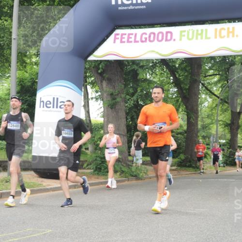 29.06.2025 - hella hamburg halbmarathon KatJ http://msf.ph/oto/8522020 29.06.2025 10:50:26 Zwischen KM18-KM19 1316, 3919 meine-sportfotos.de
