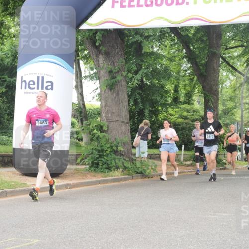 29.06.2025 - hella hamburg halbmarathon KatJ http://msf.ph/oto/8522161 29.06.2025 10:50:34 Zwischen KM18-KM19 3199, 3663 meine-sportfotos.de