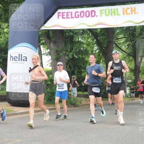 29.06.2025 - hella hamburg halbmarathon KatJ http://msf.ph/oto/8522293 29.06.2025 10:50:38 Zwischen KM18-KM19 2810, 3199, 3663, 4389, 5511, 8423 meine-sportfotos.de