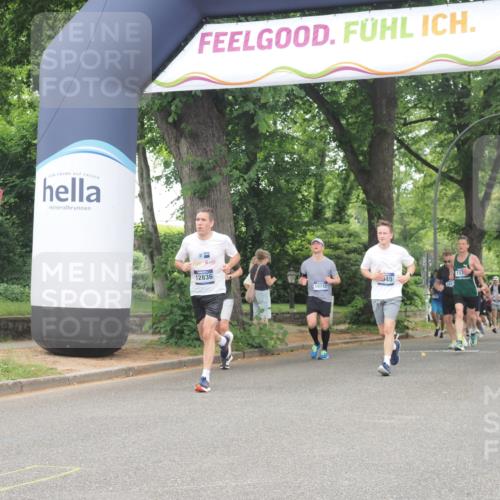 29.06.2025 - hella hamburg halbmarathon KatJ http://msf.ph/oto/8522505 29.06.2025 10:50:48 Zwischen KM18-KM19 4945, 6966 meine-sportfotos.de
