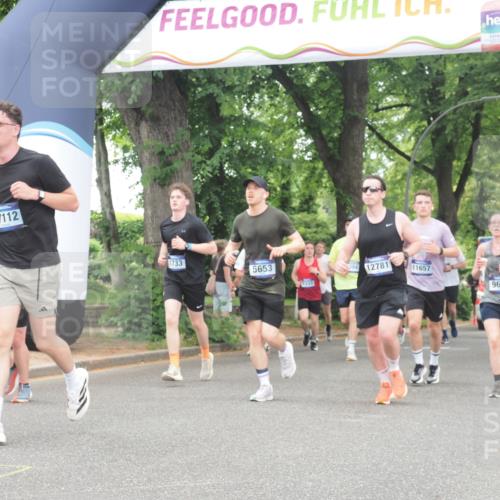 29.06.2025 - hella hamburg halbmarathon KatJ http://msf.ph/oto/8522770 29.06.2025 10:50:57 Zwischen KM18-KM19 1212, 1531, 1733, 2463, 5653 meine-sportfotos.de