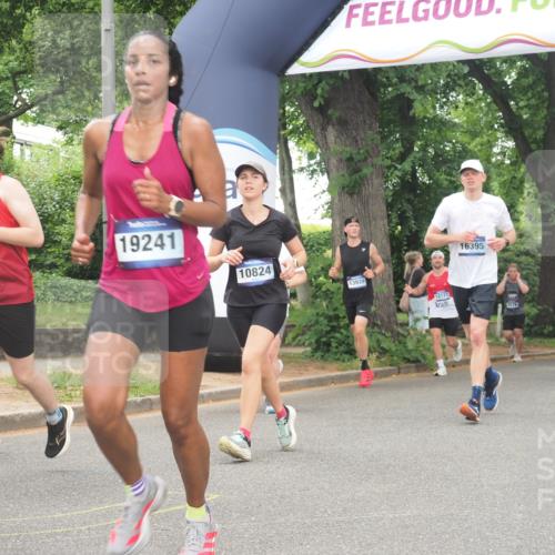 29.06.2025 - hella hamburg halbmarathon KatJ http://msf.ph/oto/8522960 29.06.2025 10:51:01 Zwischen KM18-KM19 1212, 1733, 1851, 2463, 4120, 4985, 5653, 7333 meine-sportfotos.de