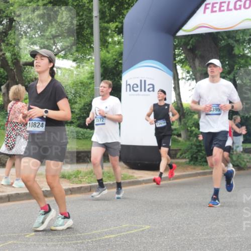 29.06.2025 - hella hamburg halbmarathon KatJ http://msf.ph/oto/8523008 29.06.2025 10:51:02 Zwischen KM18-KM19 1212, 1733, 1851, 2463, 3572, 4120, 4985, 5653, 7333 meine-sportfotos.de